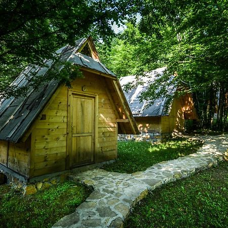 Camp Divlja Rijeka Hotel Hum Екстериор снимка