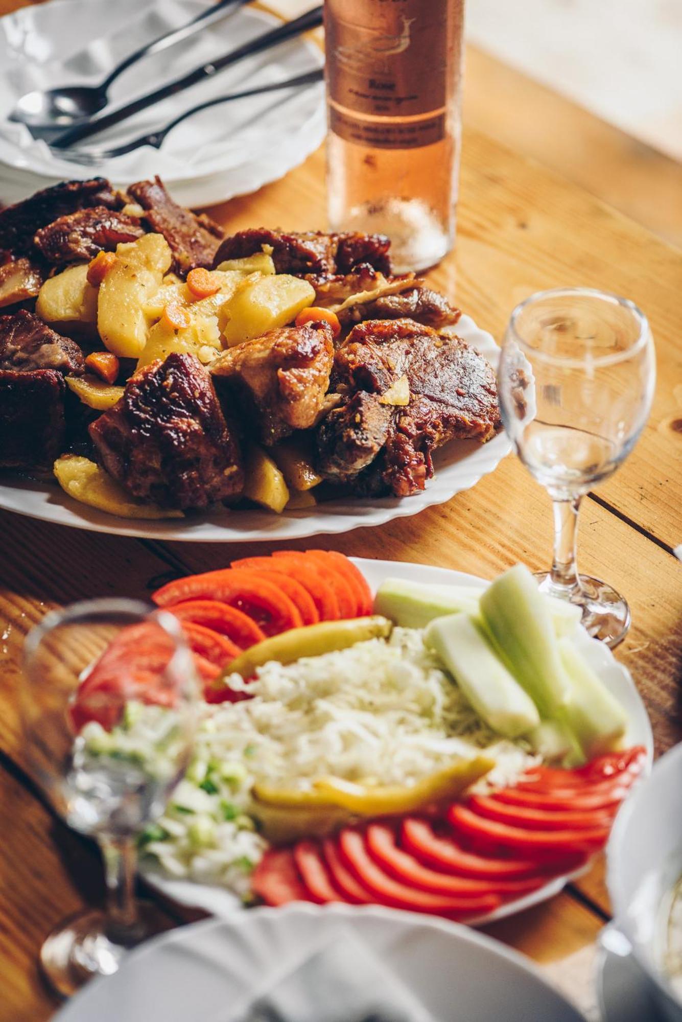 Camp Divlja Rijeka Hotel Hum Екстериор снимка