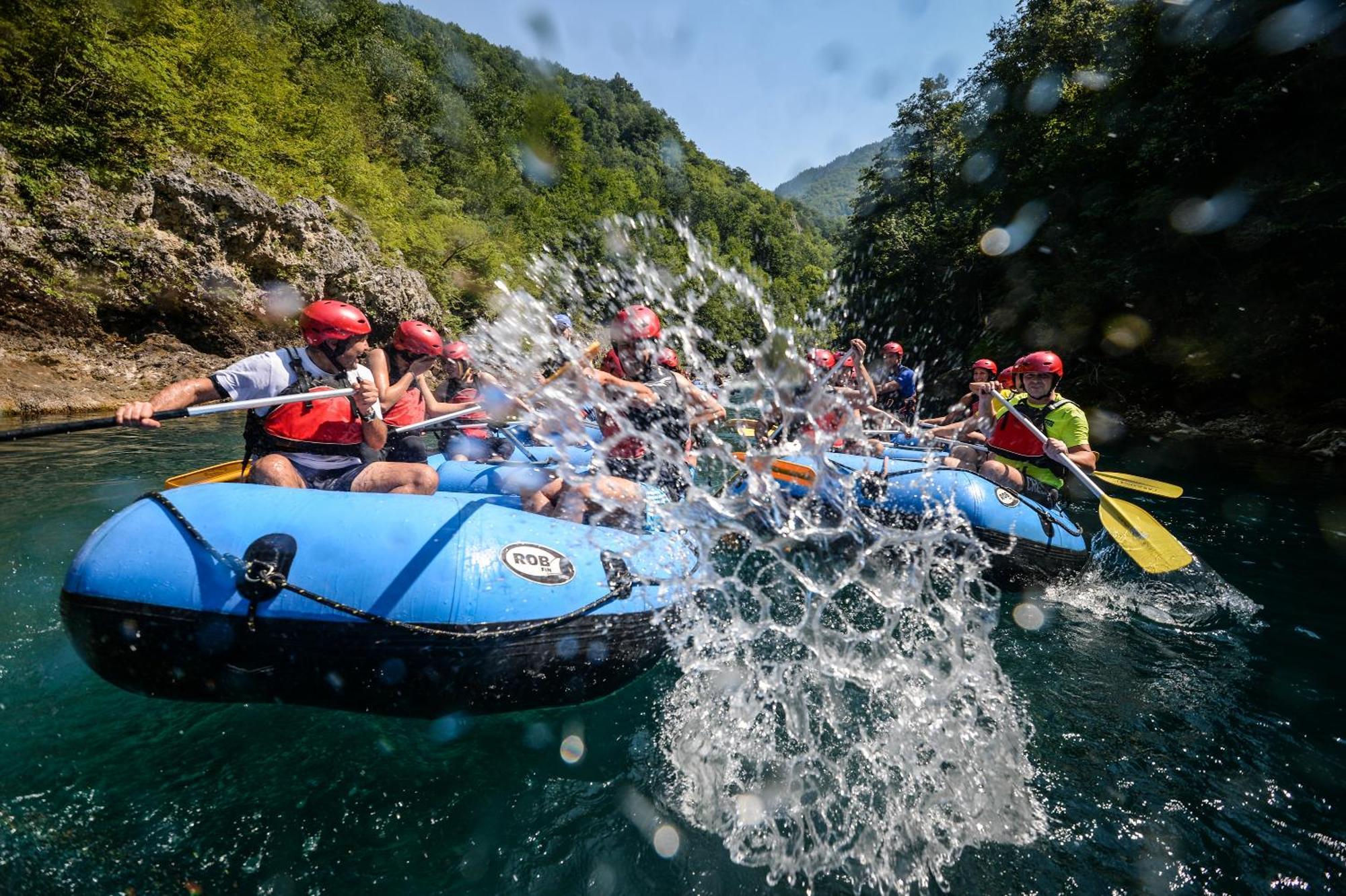 Camp Divlja Rijeka Hotel Hum Екстериор снимка